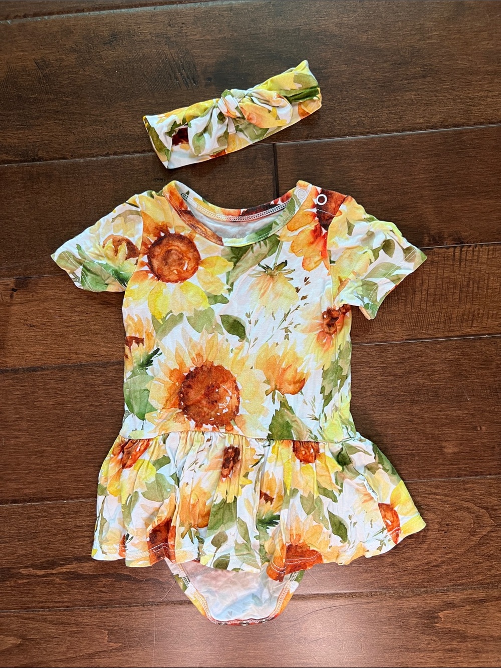 Gigi & Max Bamboo Twirl Onesie